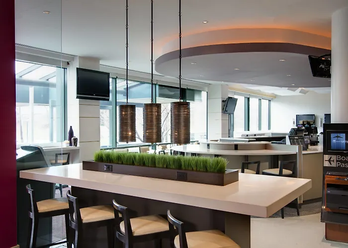 Courtyard By Marriott New York Jfk AirportAirport Hotel